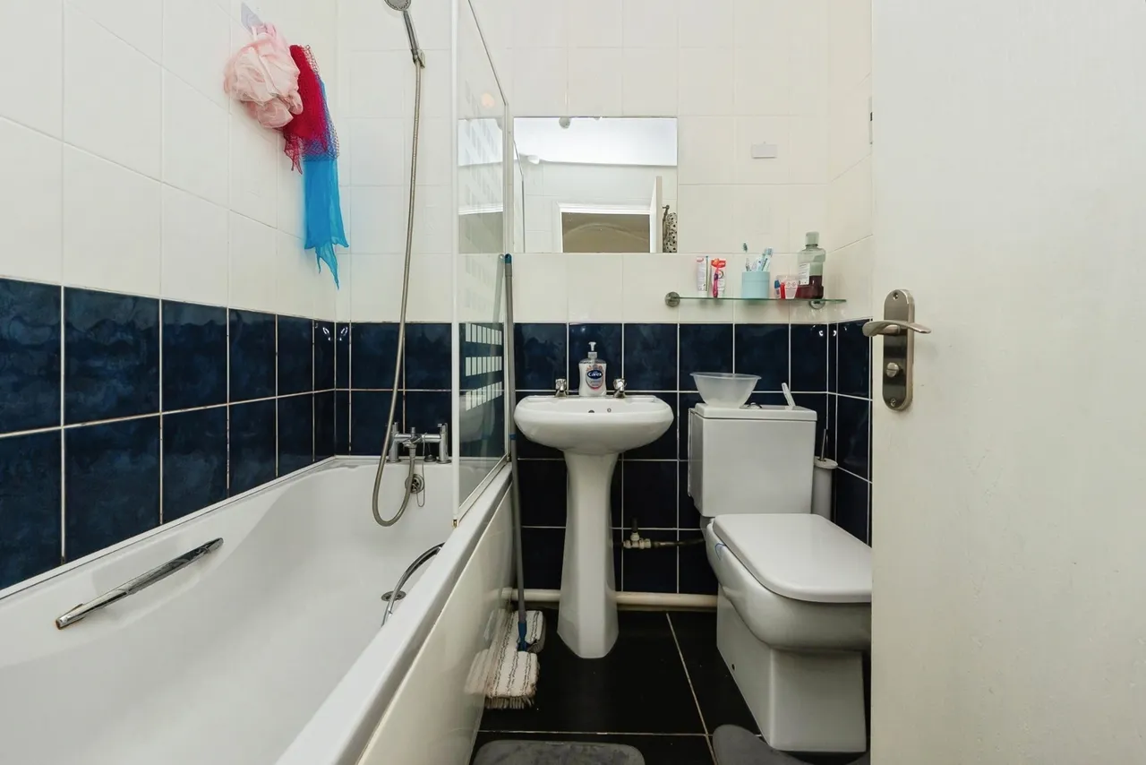 Burgess Green Close, St. Annes Park, Bristol, BS4, photo 15