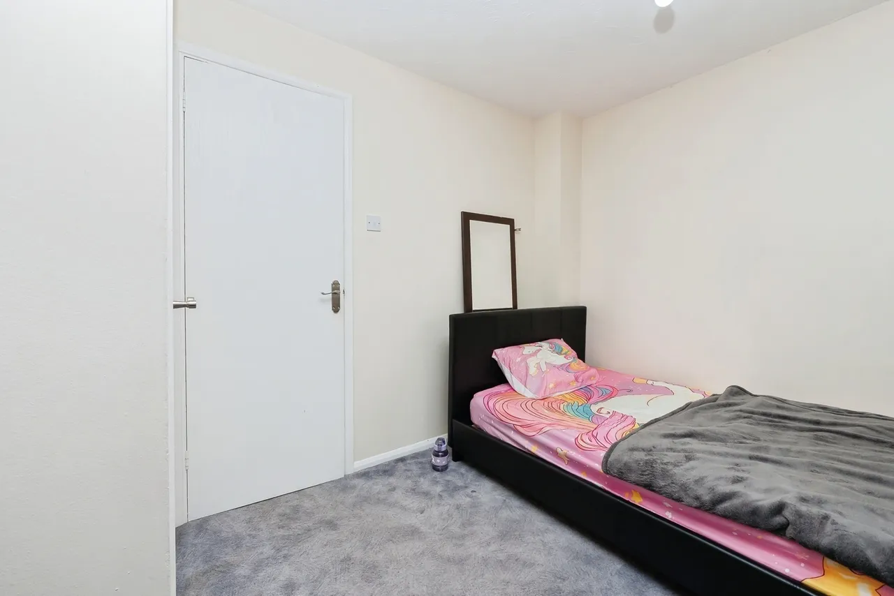 Burgess Green Close, St. Annes Park, Bristol, BS4, photo 17