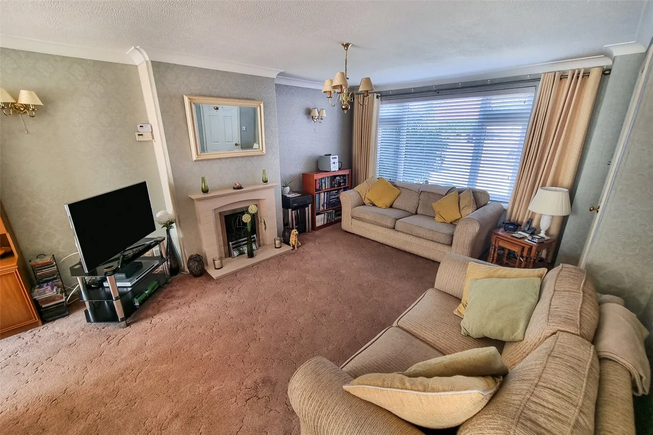 Burrwood Gardens, Ash Vale, Guildford, Surrey, GU12 5HN, photo 8