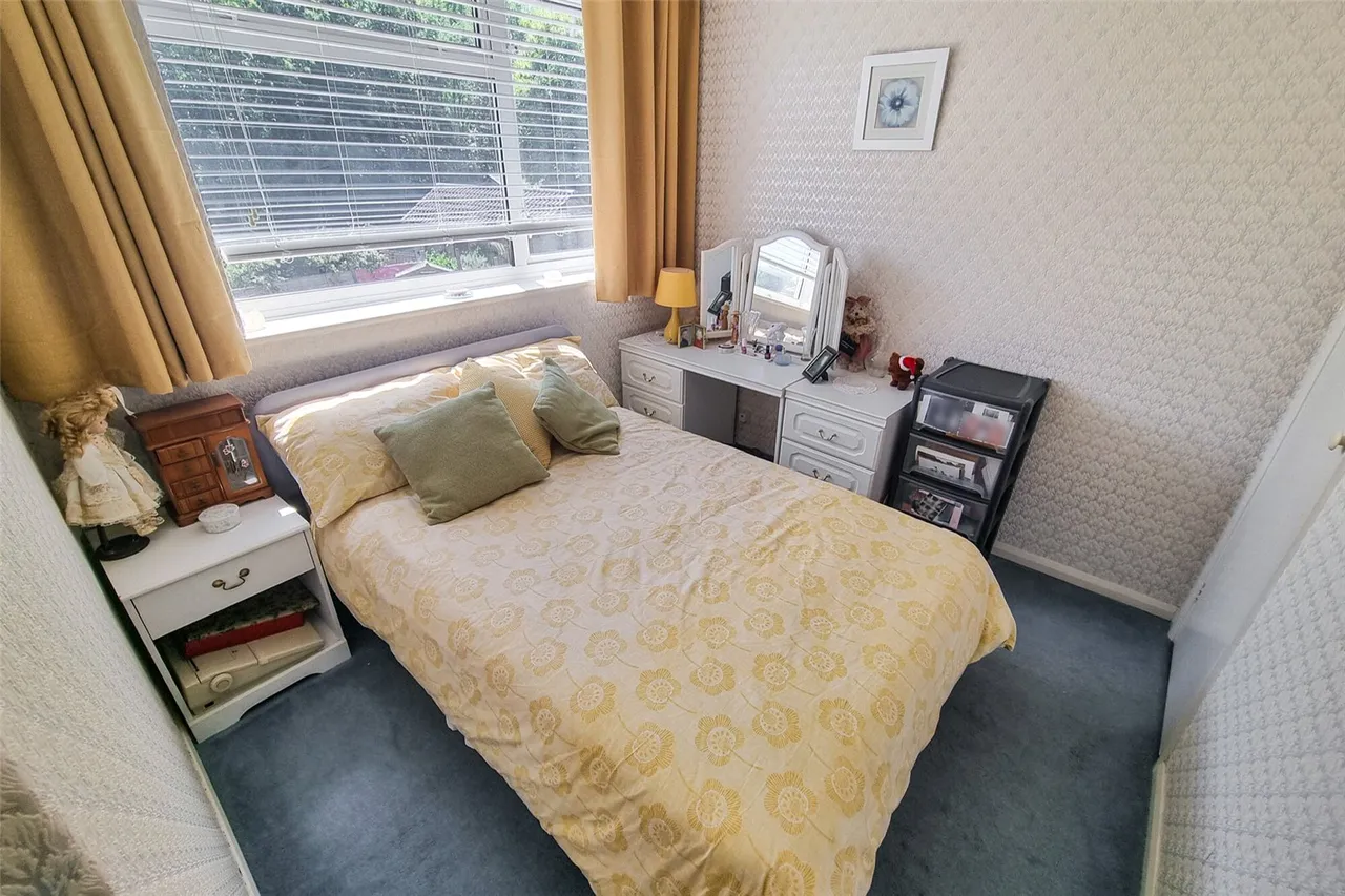 Burrwood Gardens, Ash Vale, Guildford, Surrey, GU12 5HN, photo 13