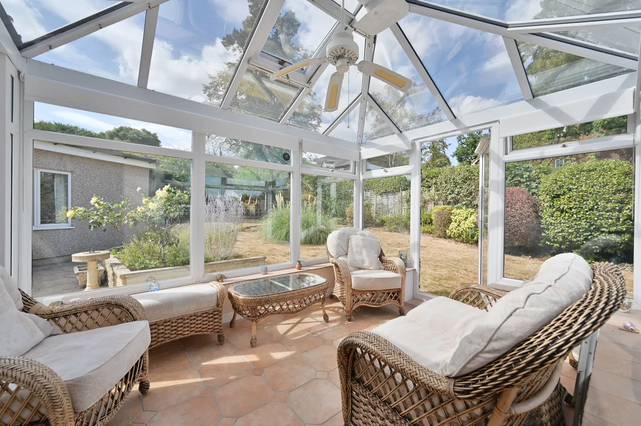 7 Castle Close, Bushey, photo 7