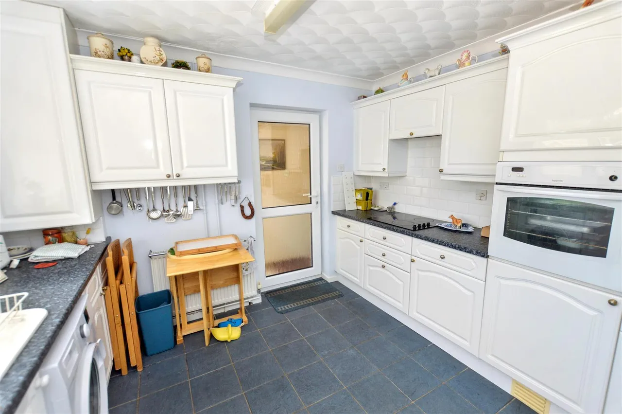 De Morley Garth, Sheringham, NR26, photo 9