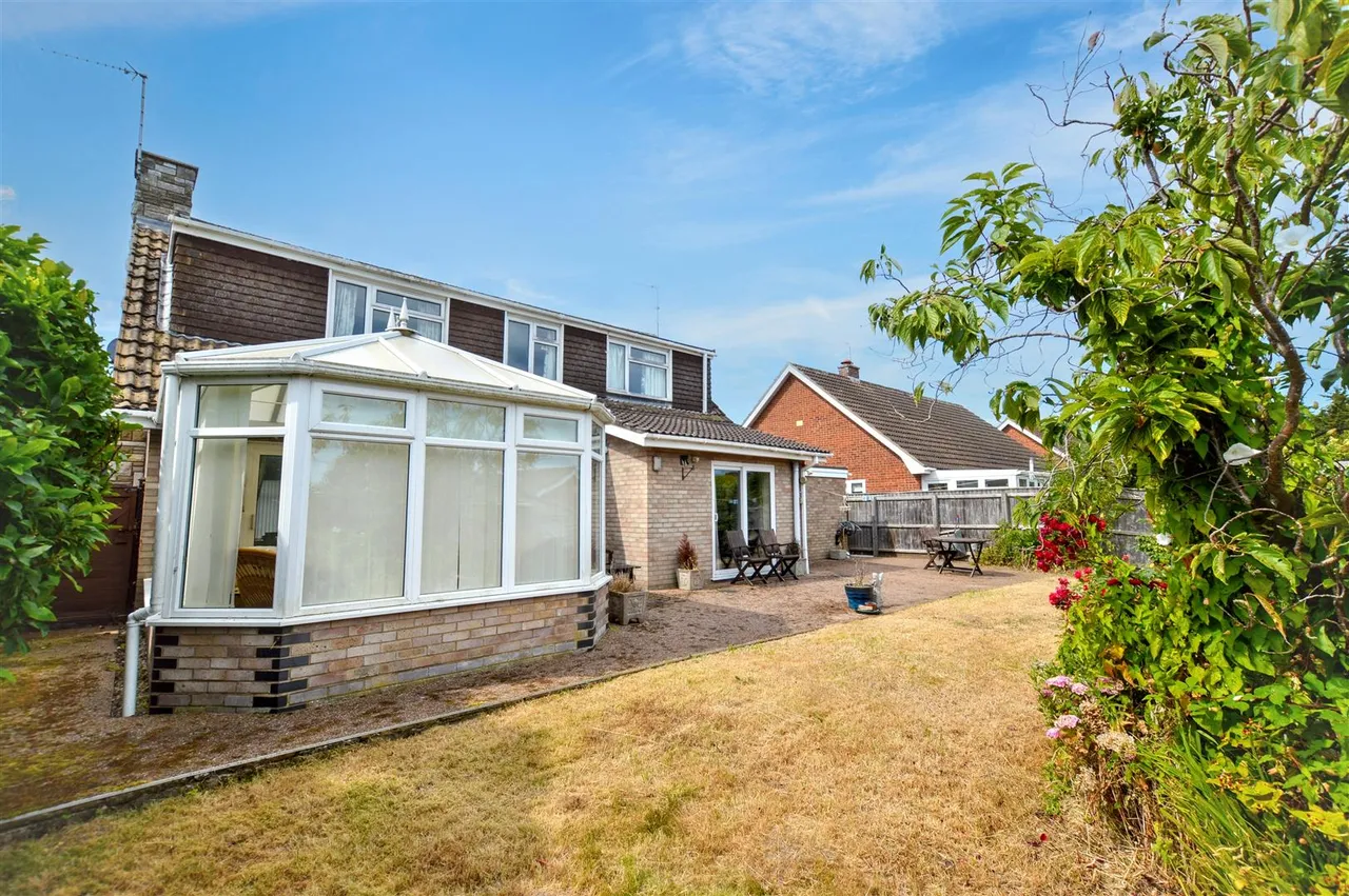 De Morley Garth, Sheringham, NR26, photo 18