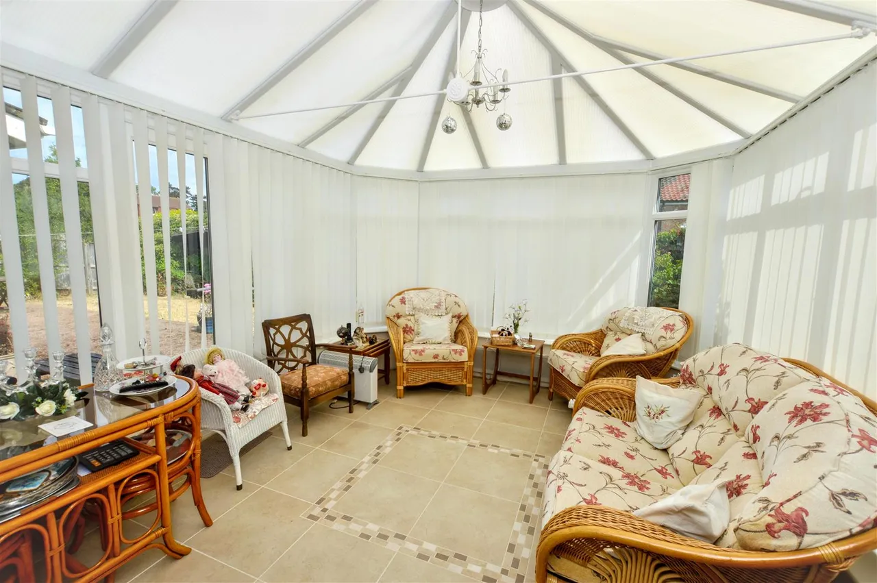 De Morley Garth, Sheringham, NR26, photo 6