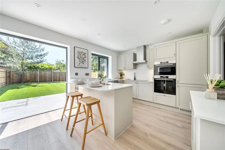 3 bed house for sale, Poppy Lane, Deepcut, GU16
