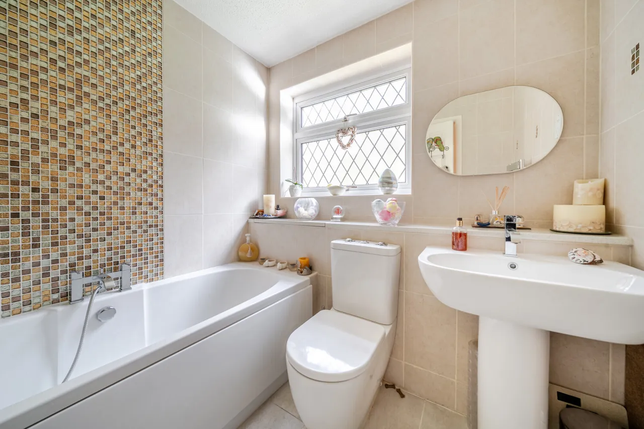 Burrows Close, Penn, HP10, photo 8