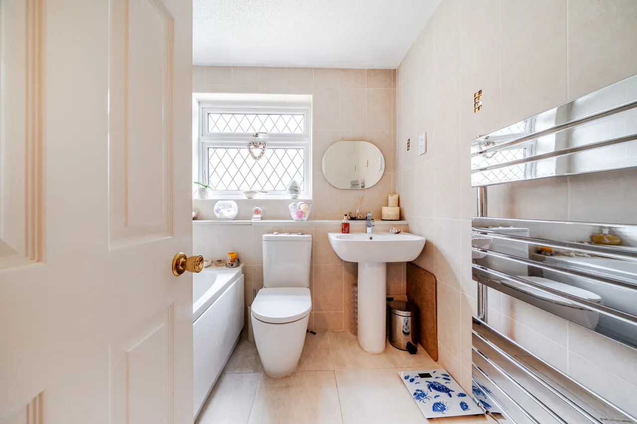 Burrows Close, Penn, HP10, photo 14