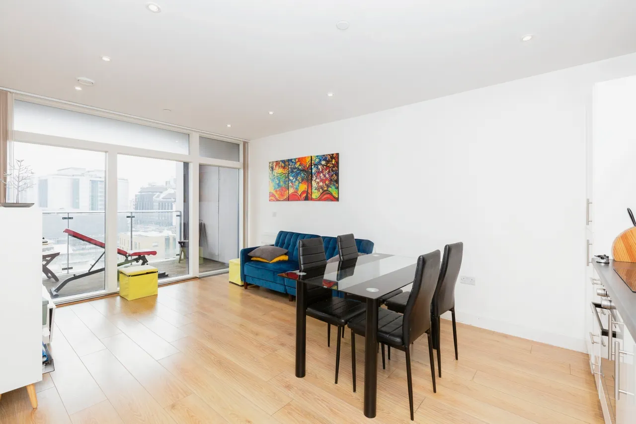Pomfret Place, London, E14, photo 9