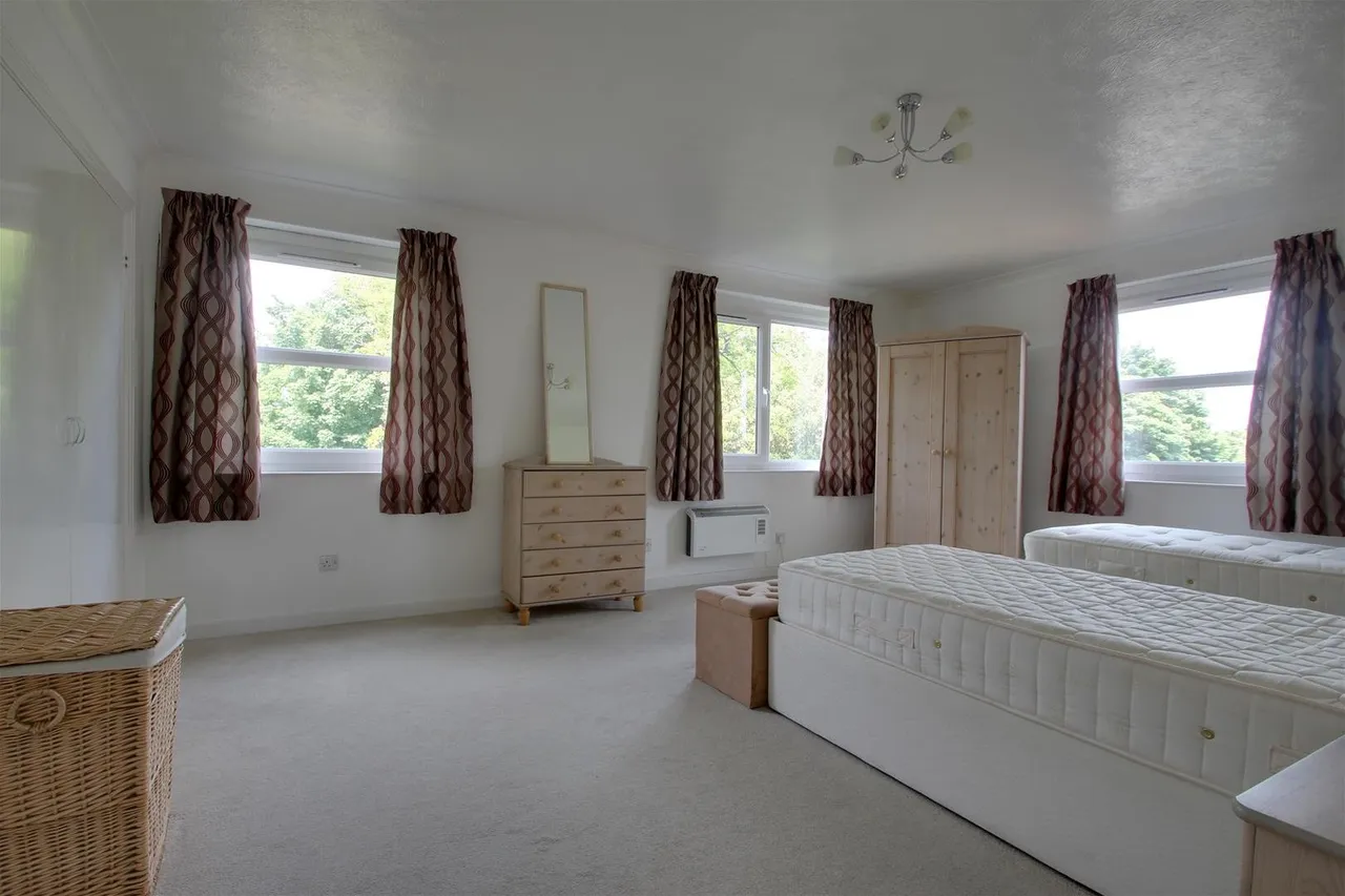 Tennyson Road, Worthing, photo 7
