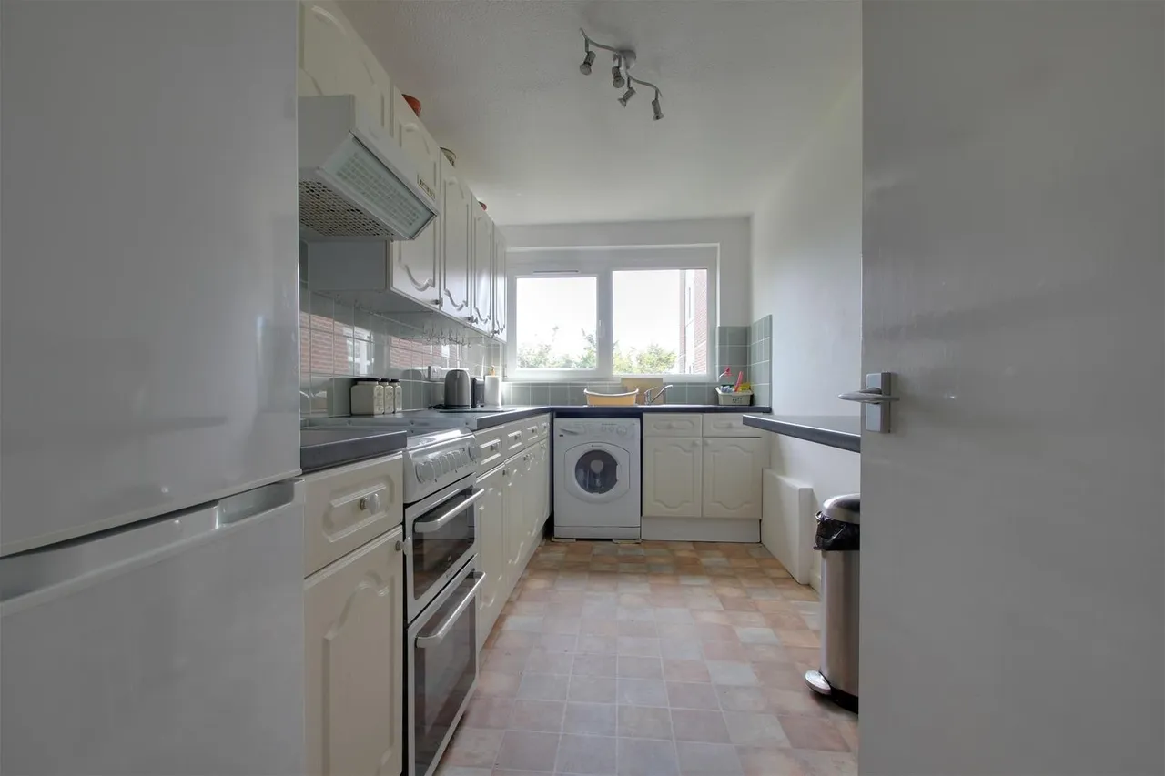 Tennyson Road, Worthing, photo 3