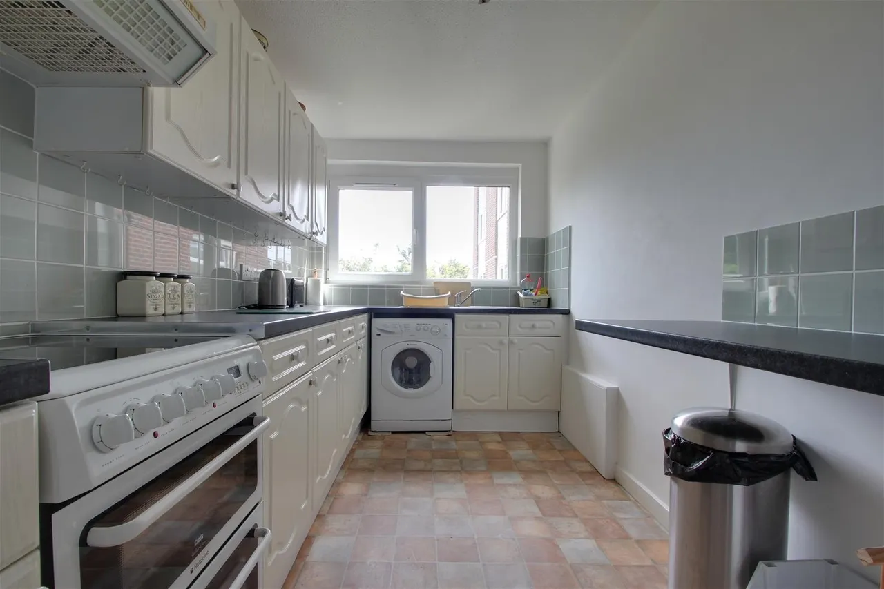 Tennyson Road, Worthing, photo 5