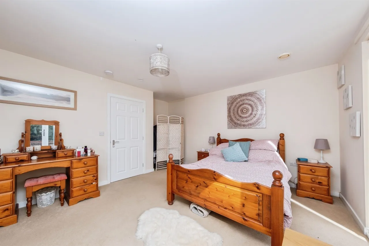 Candleford Court, Buckingham, photo 9