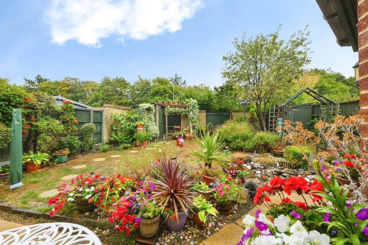 Chelveston, Welwyn Garden City, AL7, photo 24
