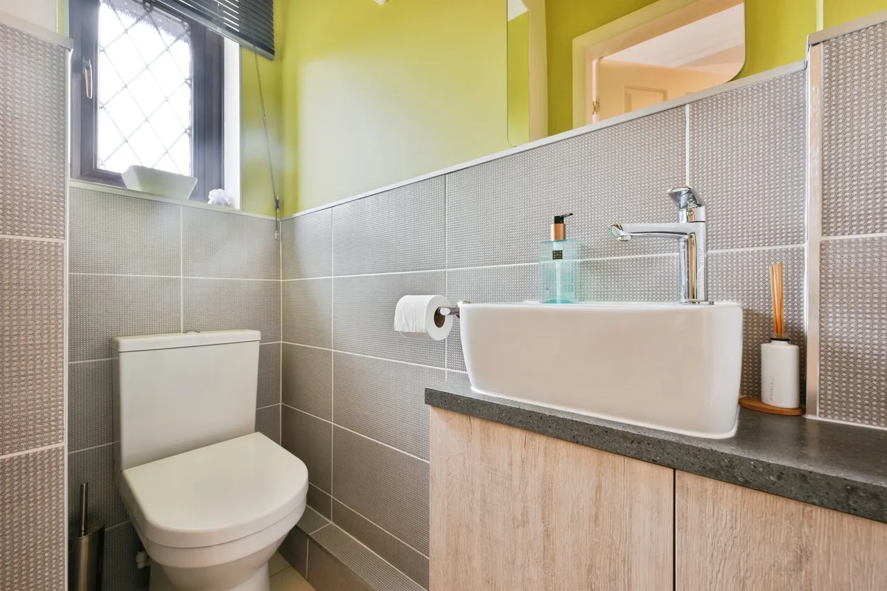 Chelveston, Welwyn Garden City, AL7, photo 20