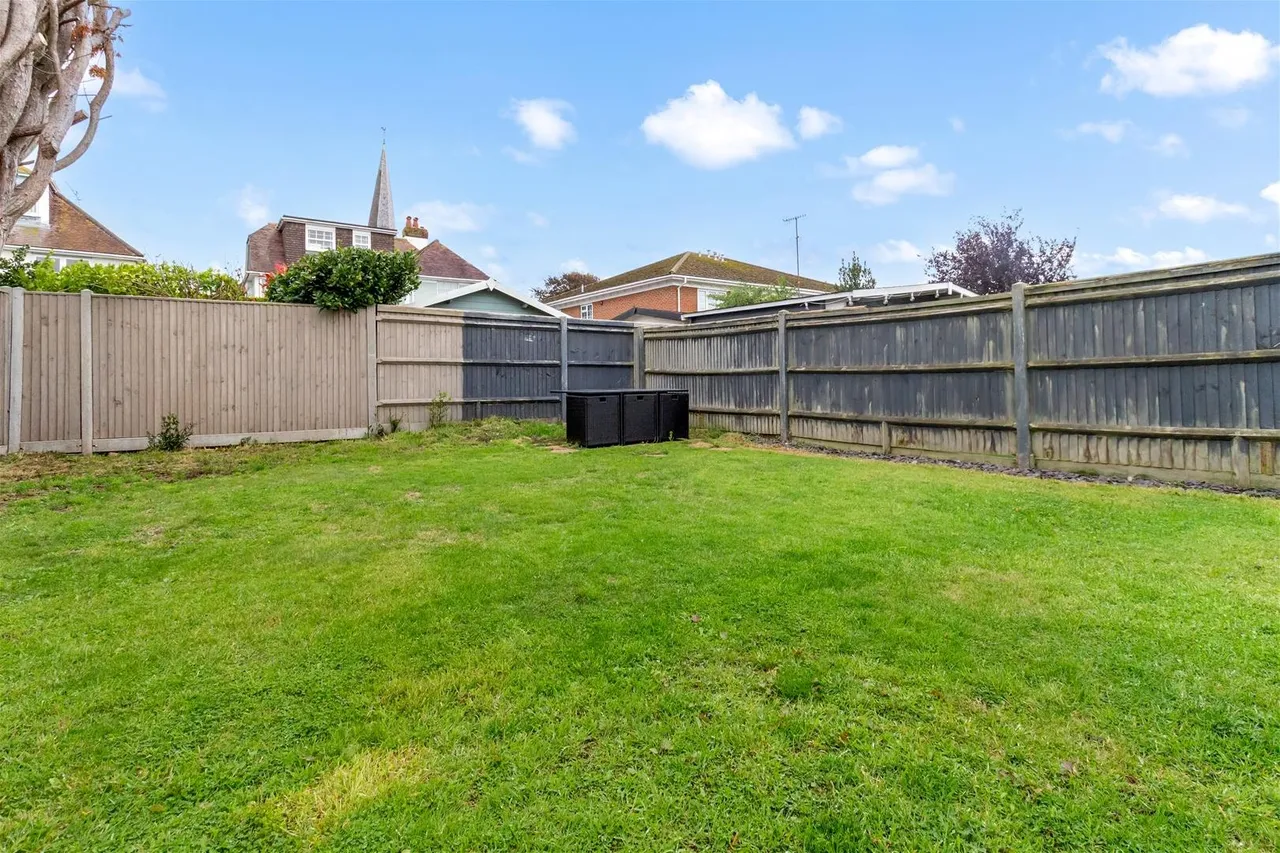 St. Andrews Road, Tarring, Worthing, photo 18