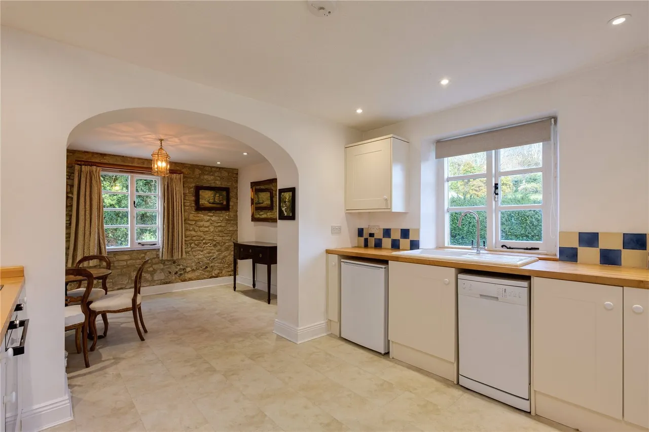 Rew, Martinstown, DT2, photo 64