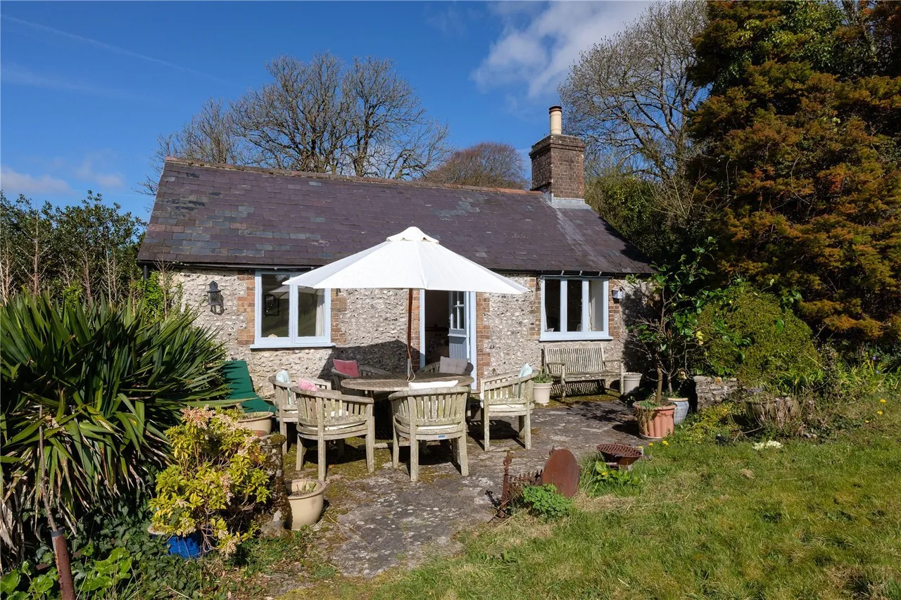Rew, Martinstown, DT2, photo 48
