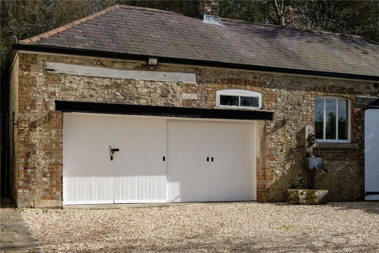 Rew, Martinstown, DT2, photo 70