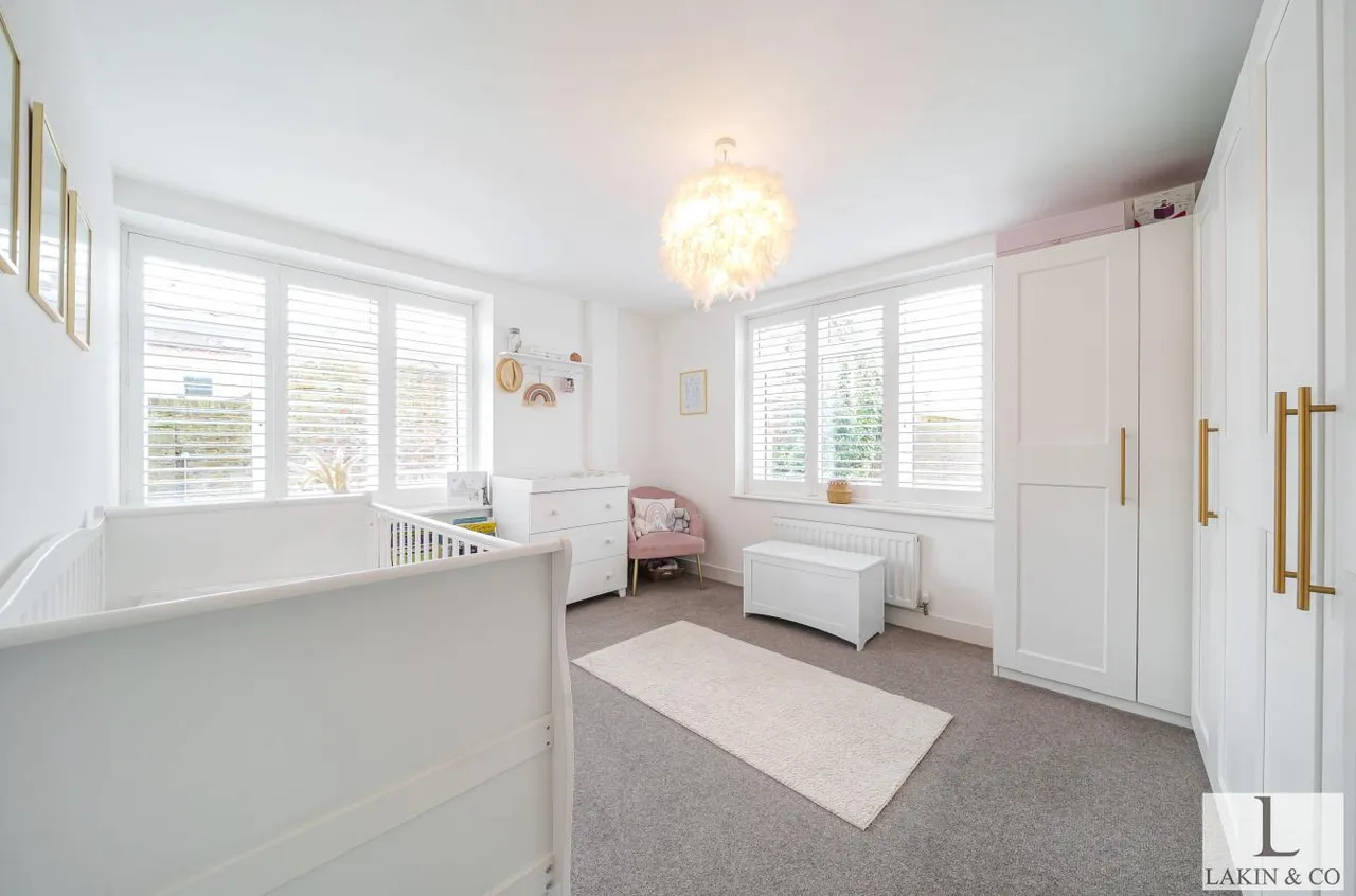 Swakeleys Road, Ickenham, UB10, photo 9