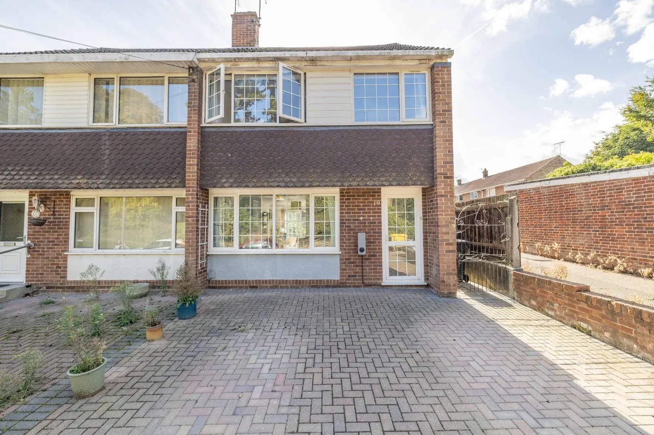3 bed house for sale, Mill Lane, Harbledown, CT2