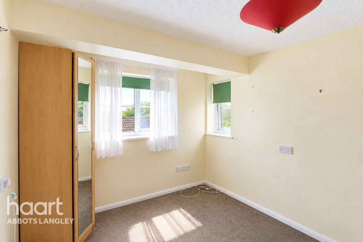 De Havilland Way, Abbots Langley, WD5, photo 8