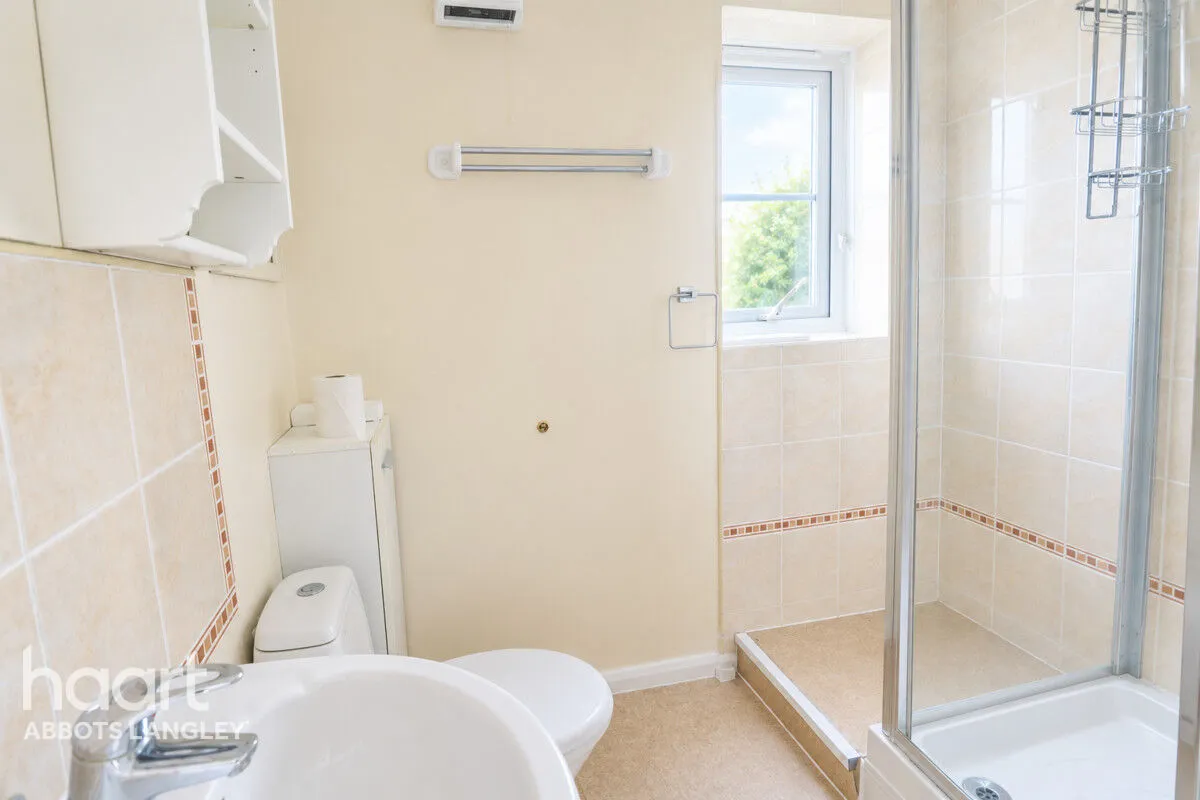 De Havilland Way, Abbots Langley, WD5, photo 13