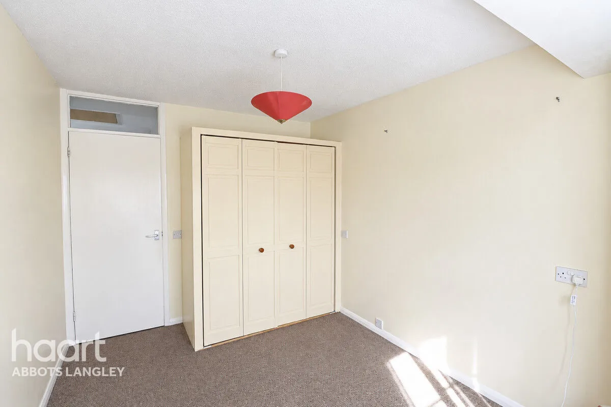 De Havilland Way, Abbots Langley, WD5, photo 10