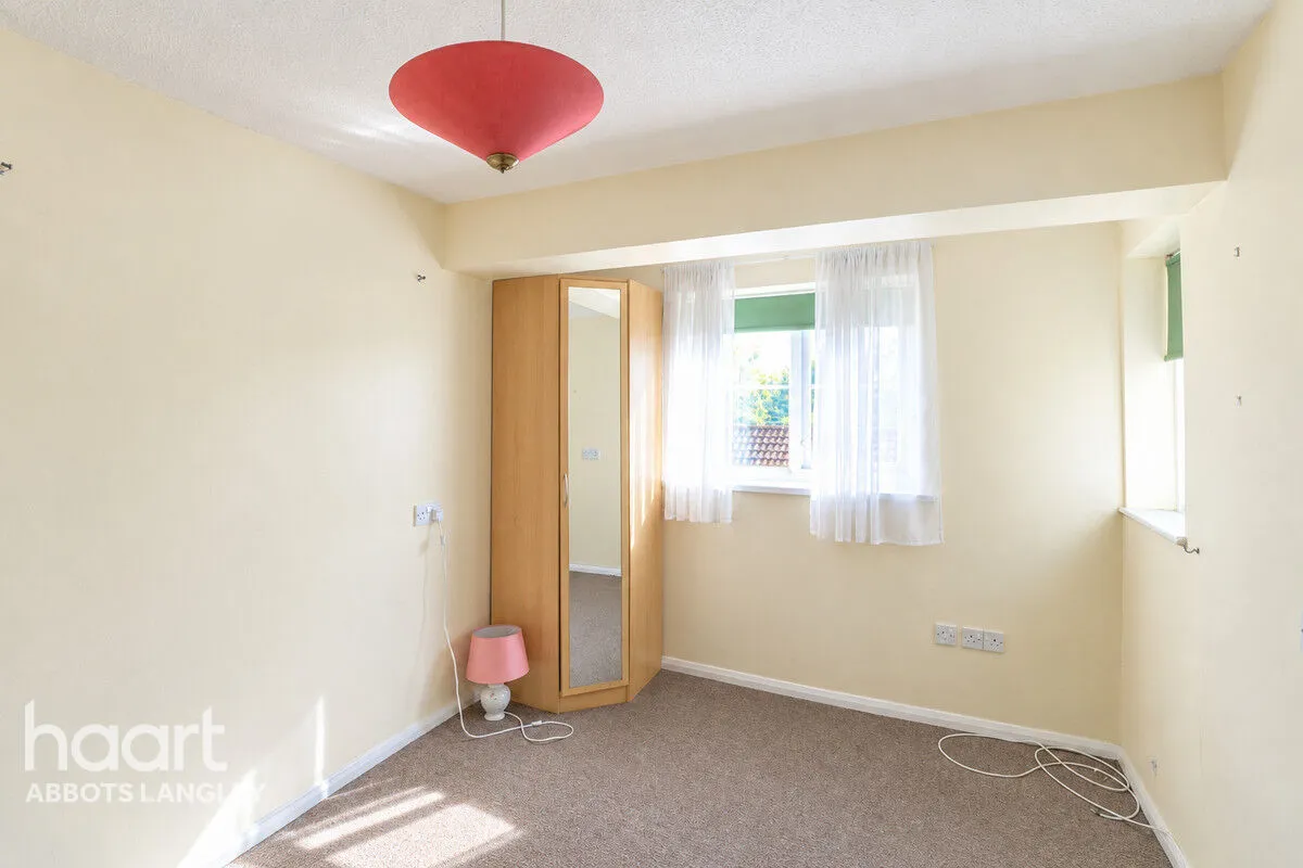 De Havilland Way, Abbots Langley, WD5, photo 9