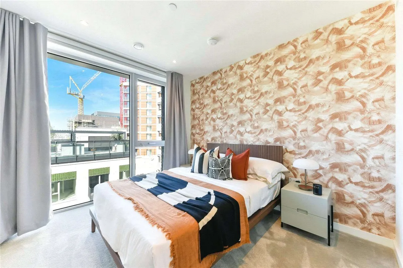 Nine Elms Lane, London, SW11 7DE, photo 5