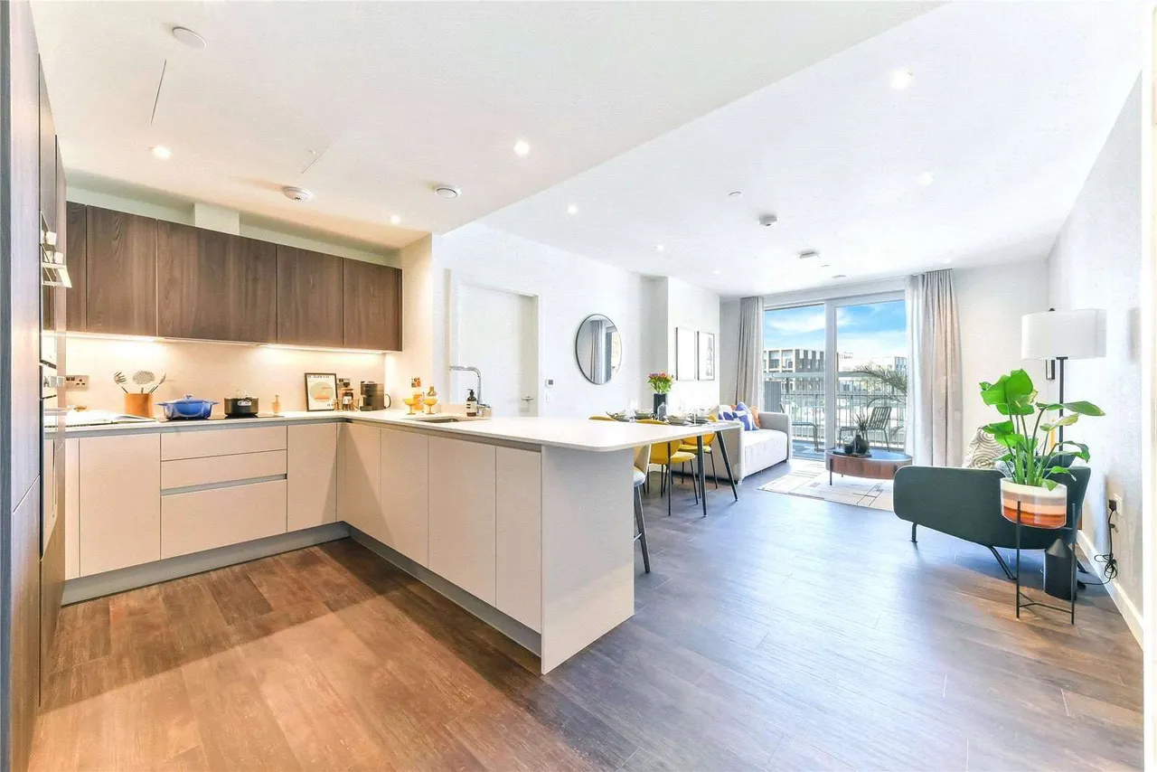 Nine Elms Lane, London, SW11 7DE, photo 10