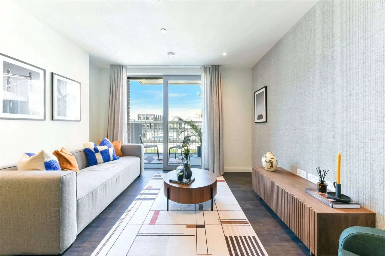 2 bed new development to rent — Nine Elms Lane, London, SW11 7DE