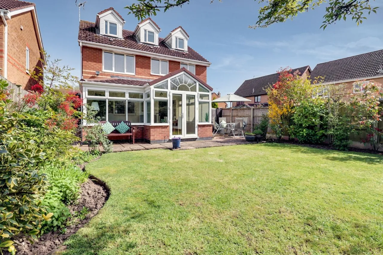 Cromwell Close, Ashby-De-La-Zouch, LE65, photo 9