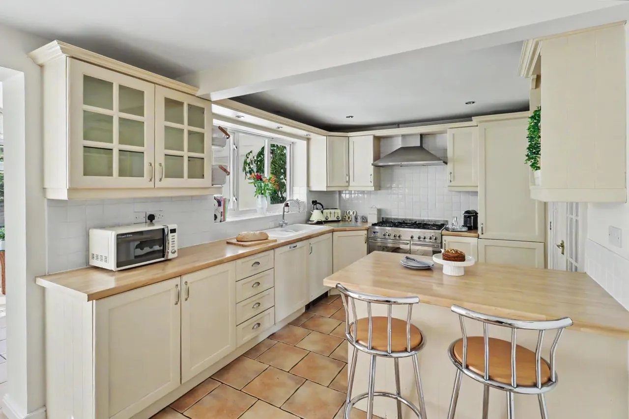 Cromwell Close, Ashby-De-La-Zouch, LE65, photo 3