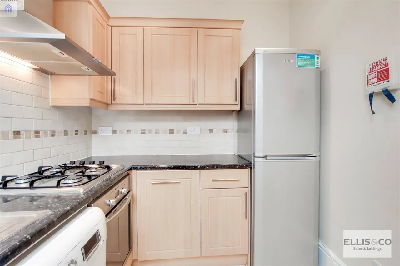 Chichele Road, London, NW2, photo 6