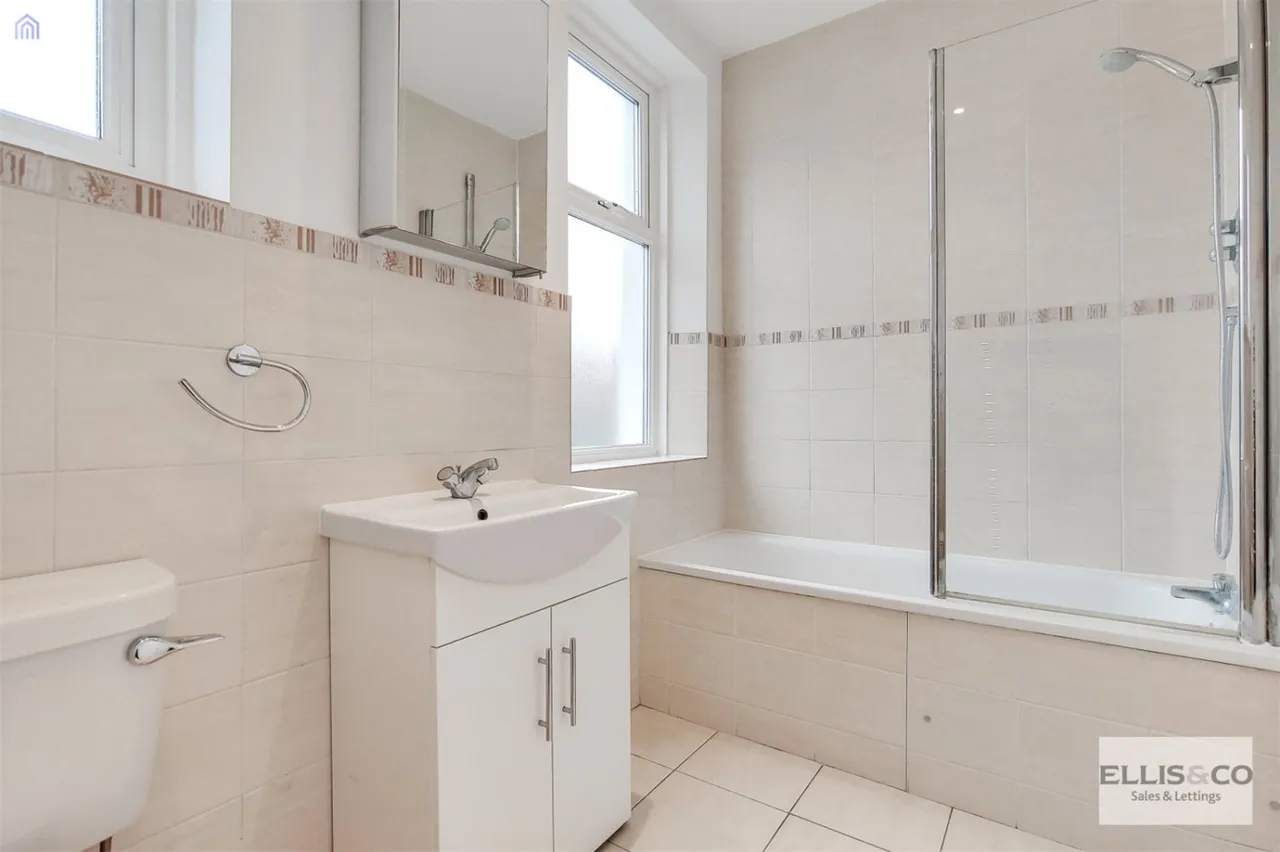 Chichele Road, London, NW2, photo 3