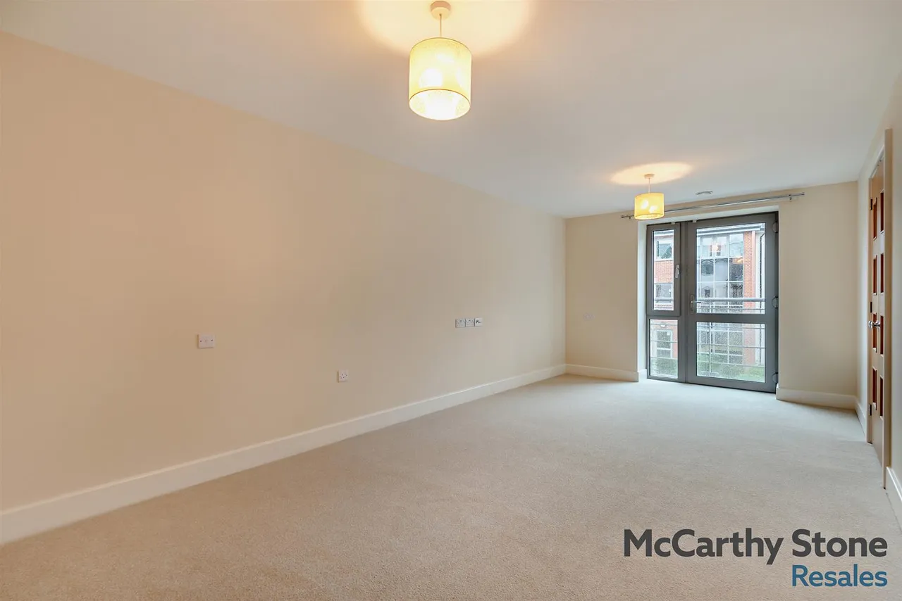Fleet Road, Fleet, GU51, photo 4