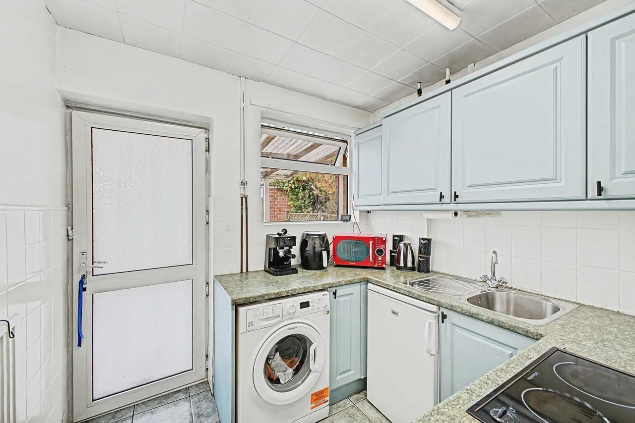 Cameron Drive, Northampton, NN5, photo 4