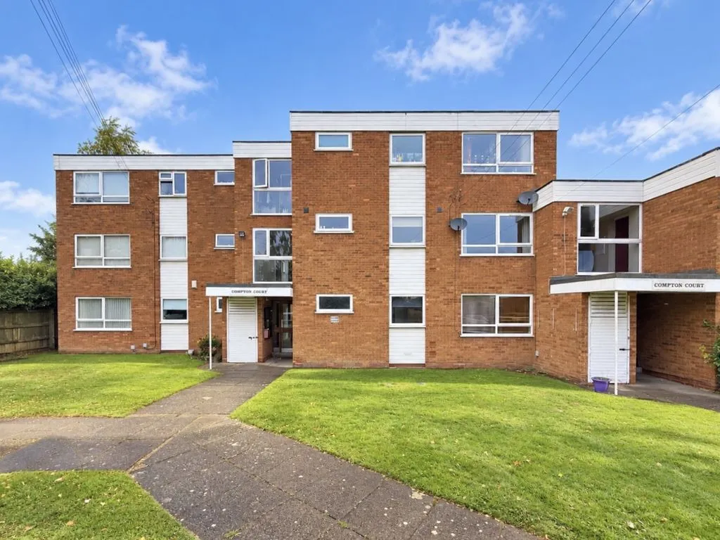 2 bed flat for sale, Walsall Road, Sutton Coldfield, B74