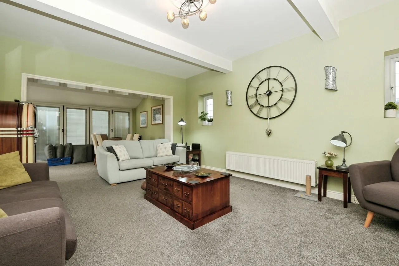 Marshall Road, Hayling Island, PO11, photo 5