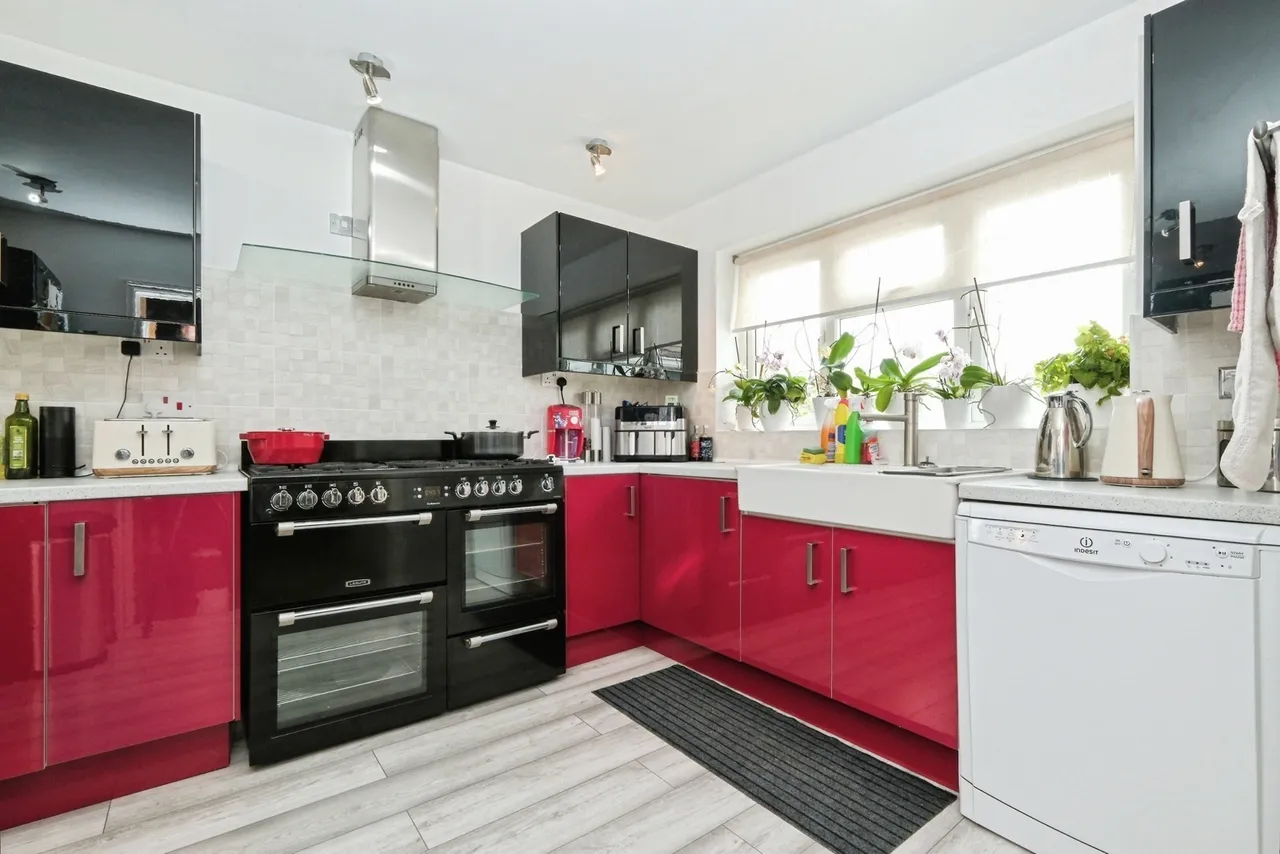 Marshall Road, Hayling Island, PO11, photo 16