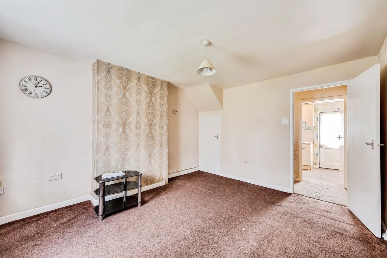 Bristol Street, Swindon, SN1, photo 3