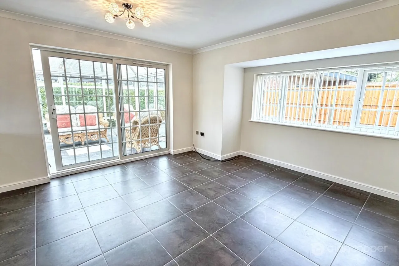 Church Lane, Weddington, CV10, photo 4