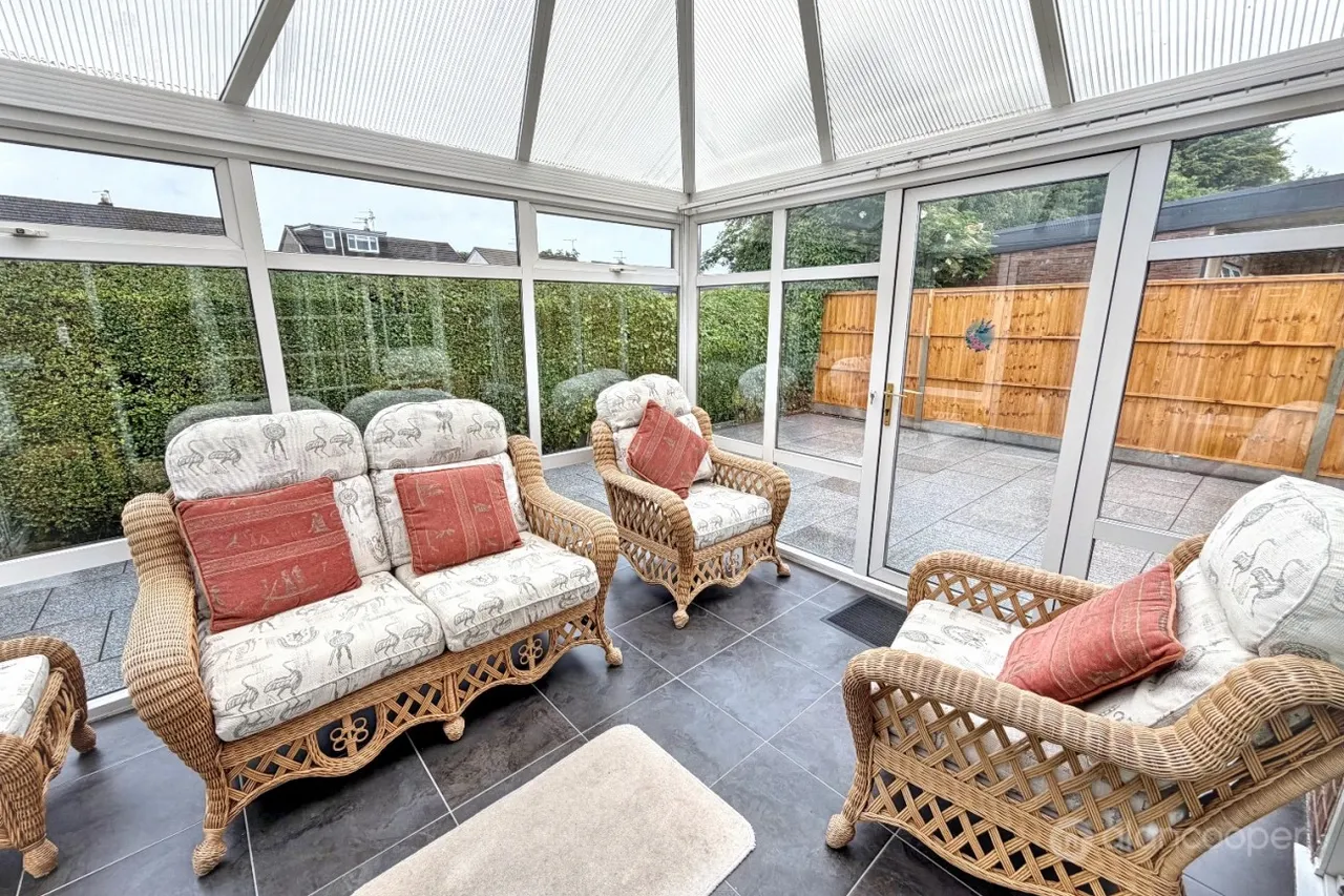 Church Lane, Weddington, CV10, photo 12