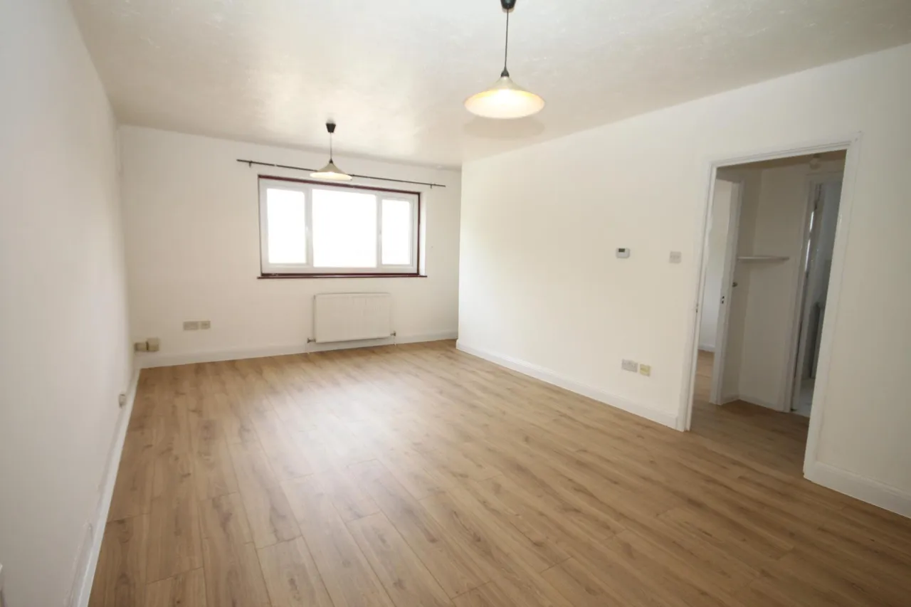 Dunstable Road, Luton, LU4, photo 4