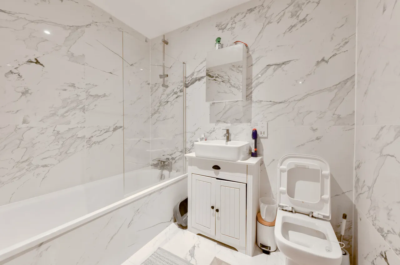 4 Regatta Point, Kew Bridge Road, Brentford, photo 9