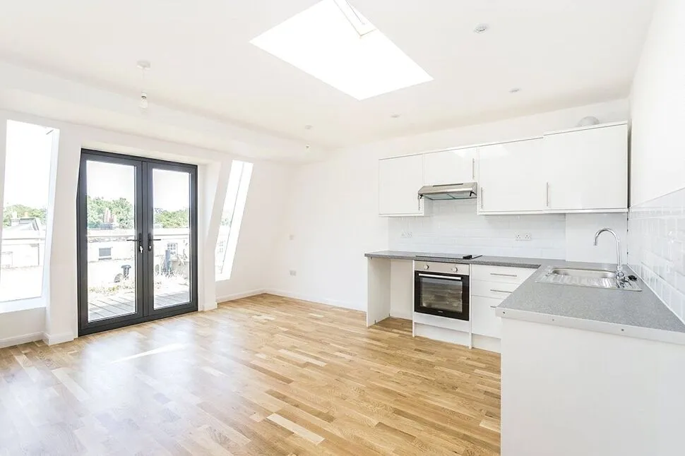 New Cross Road, London, SE14, photo 12