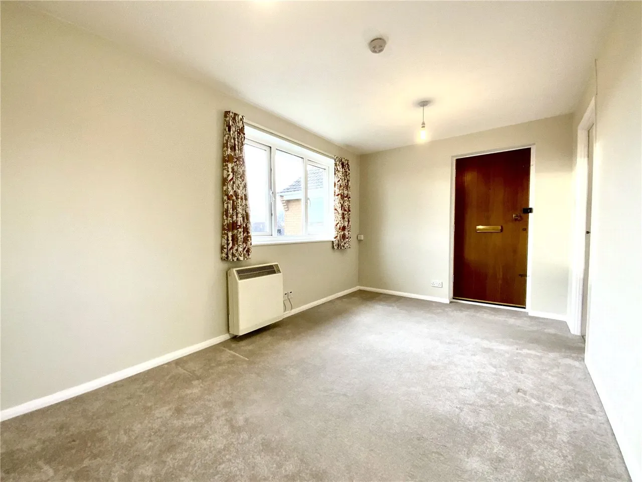 Blenheim Drive, Christchurch, Dorset, BH23, photo 2