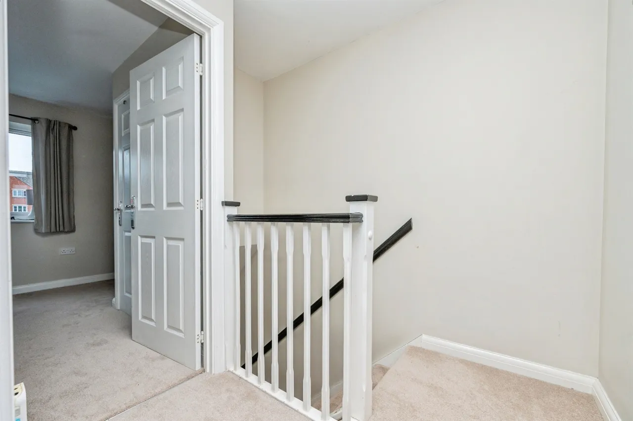Quayle Court, Kidderminster, DY11, photo 15