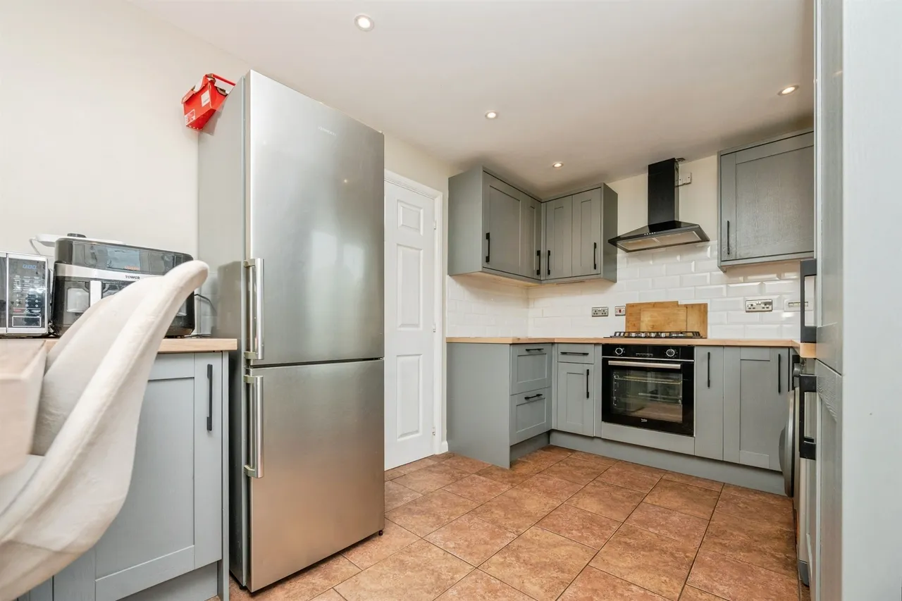 Quayle Court, Kidderminster, DY11, photo 12