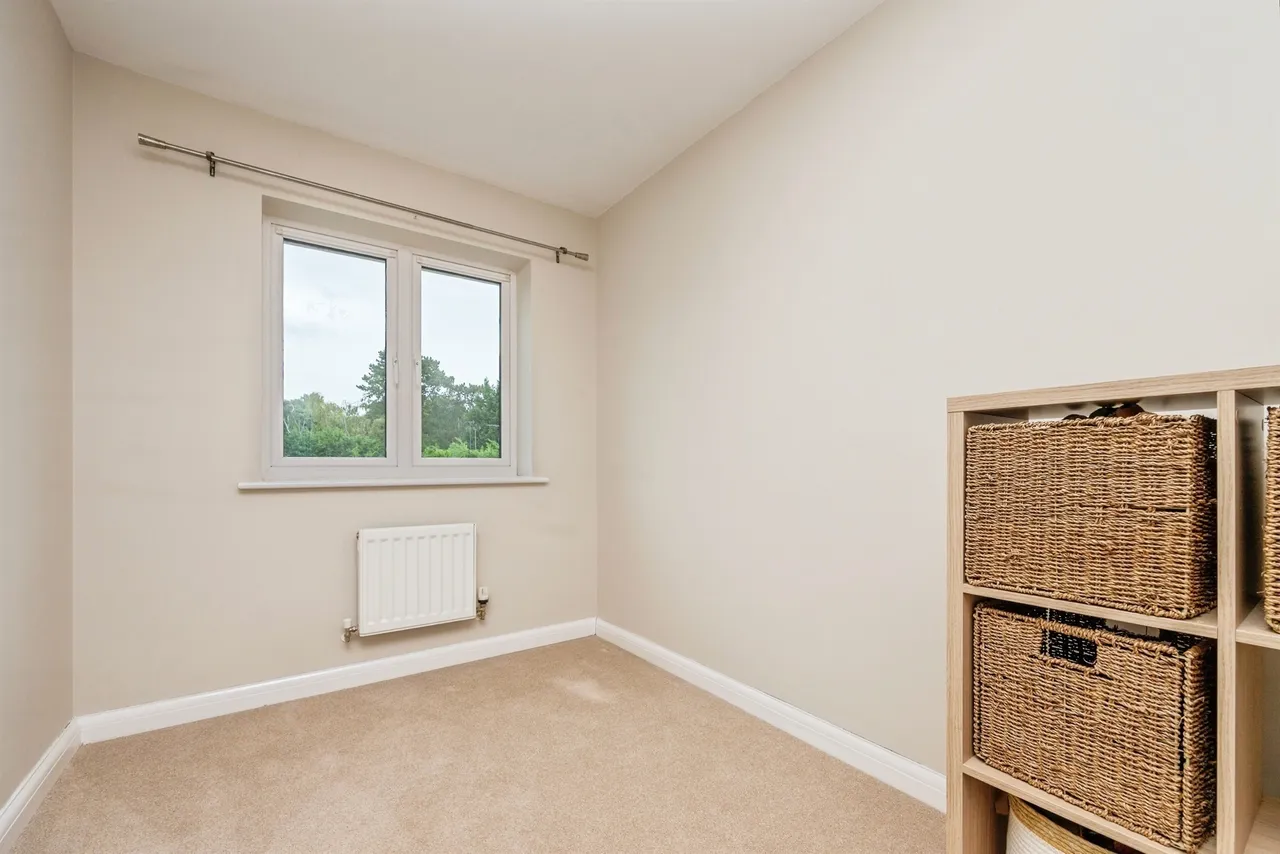 Quayle Court, Kidderminster, DY11, photo 7